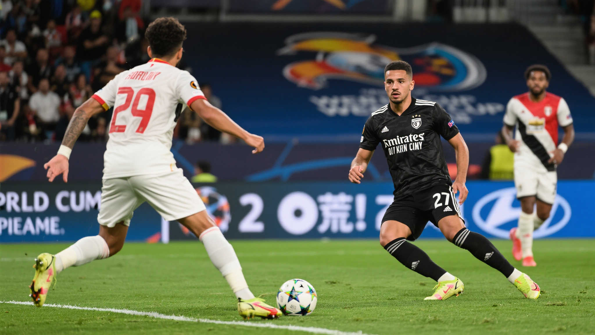 世俱杯前两轮零进球:开罗国民与奥克兰城上榜 在国际足坛备受瞩目的世俱杯赛场上,每支球队都渴望展